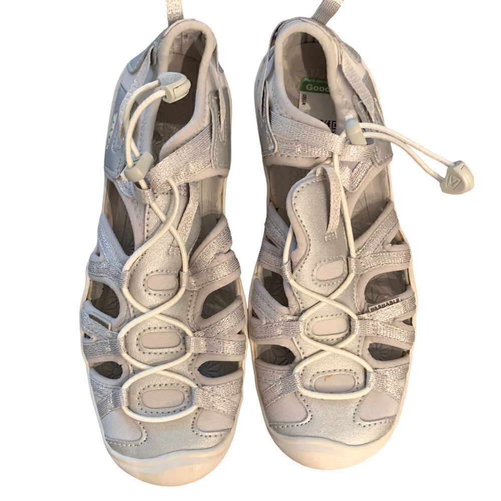 Keen Youth Moxie Silver Metallic & Gray Washable  Sandals Sz 4